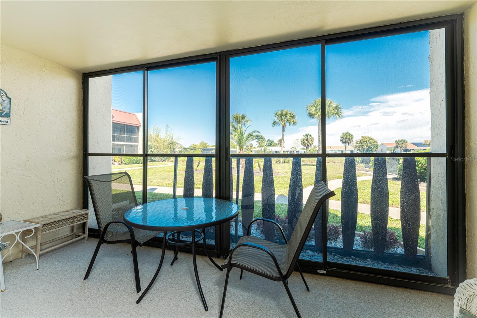 Image 30 of 42 For 96 Boundary Boulevard 132