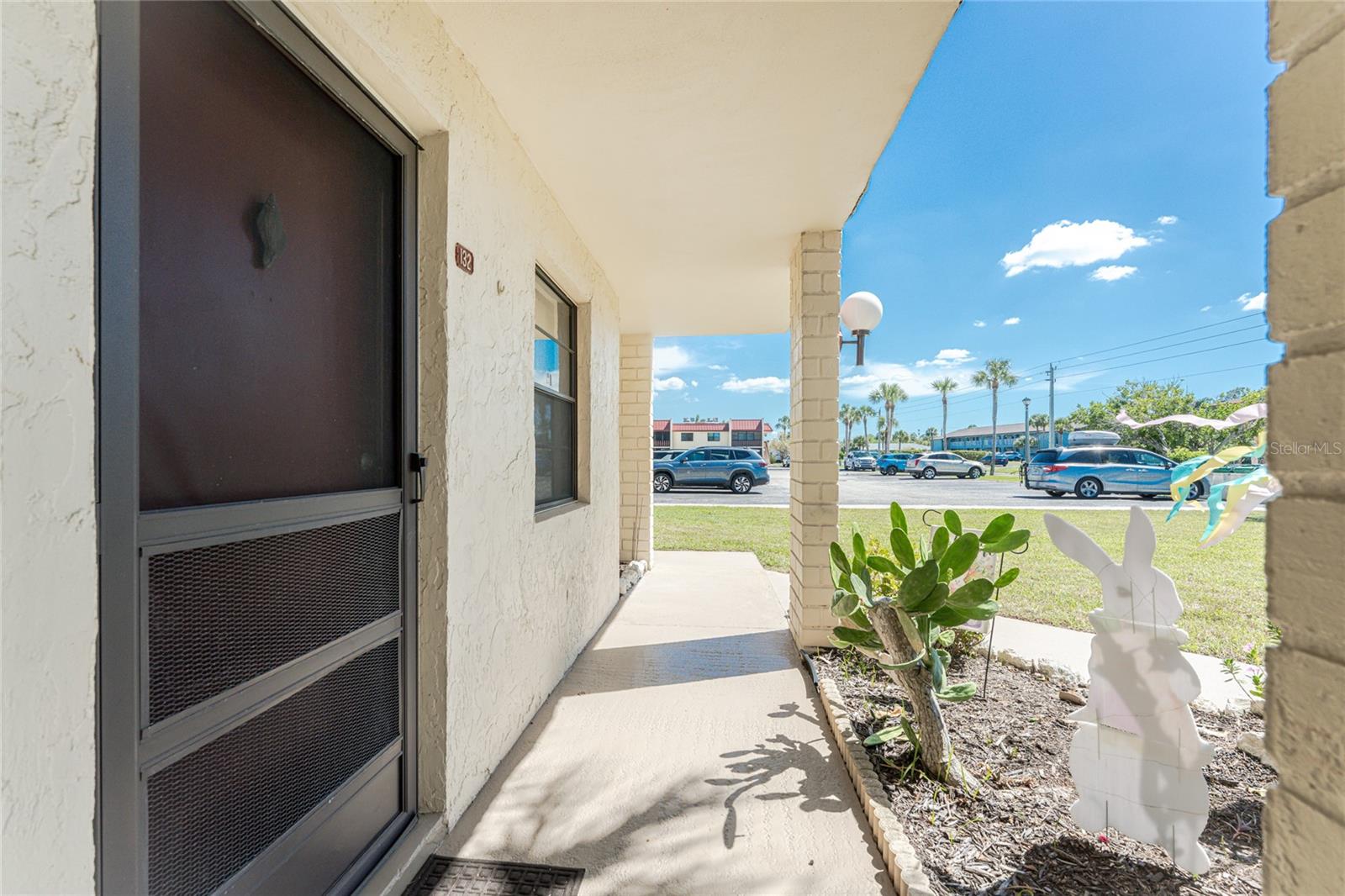 Image 32 of 42 For 96 Boundary Boulevard 132