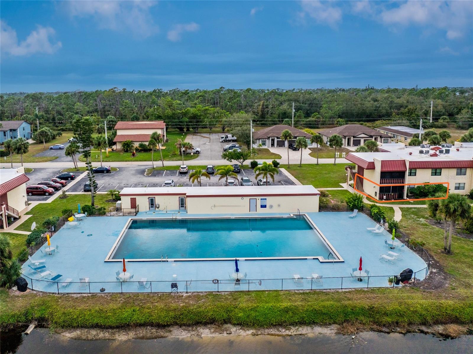 Image 4 of 42 For 96 Boundary Boulevard 132