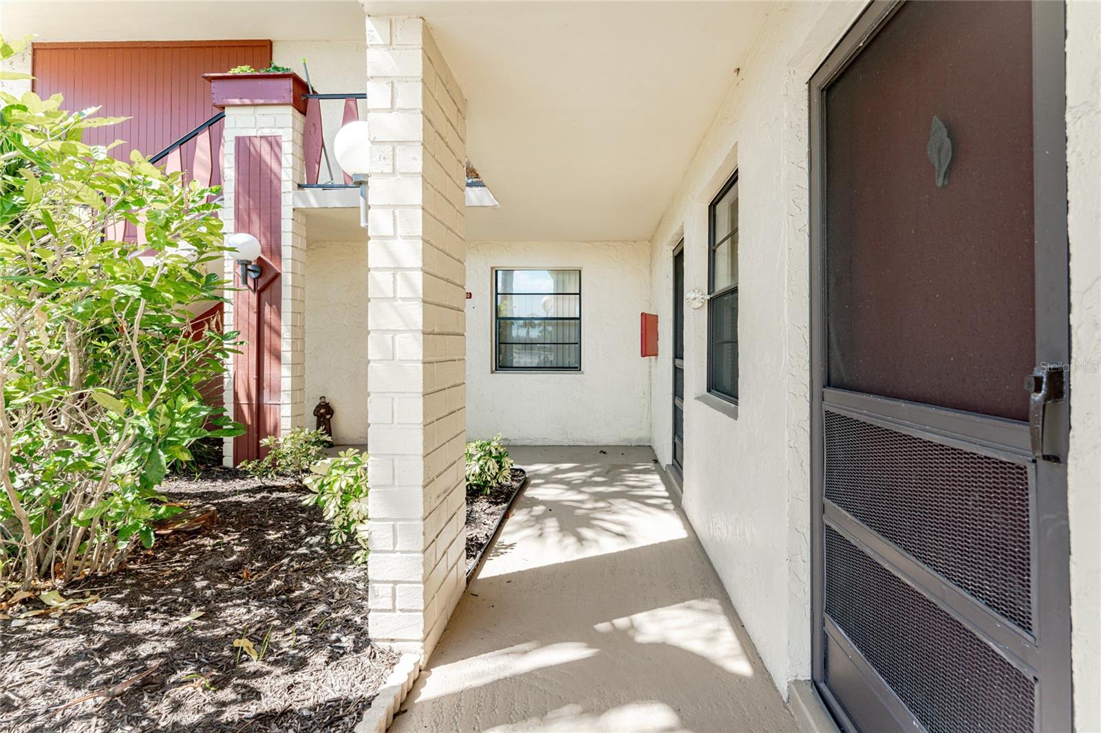 Image 7 of 42 For 96 Boundary Boulevard 132