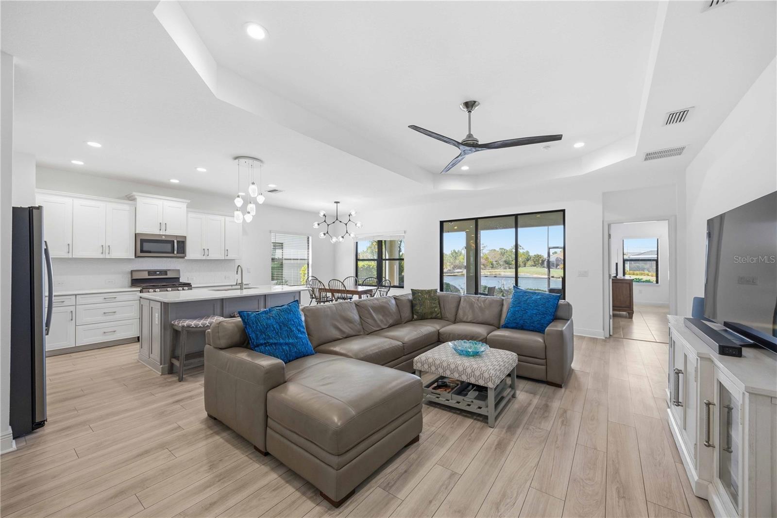 Image 4 of 62 For 225 Benedetto Court