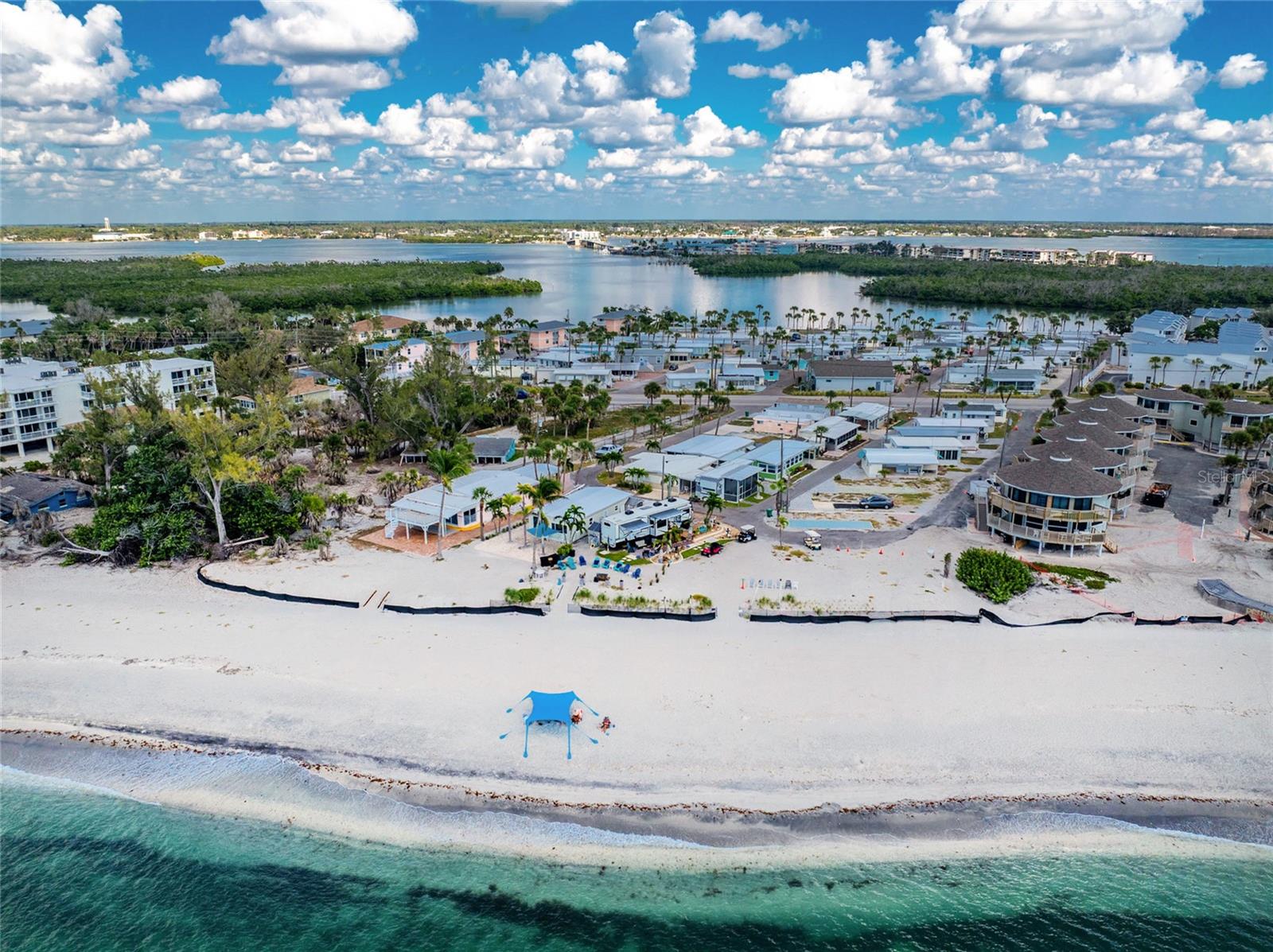 Image 3 of 11 For 2295 Beach Road 22