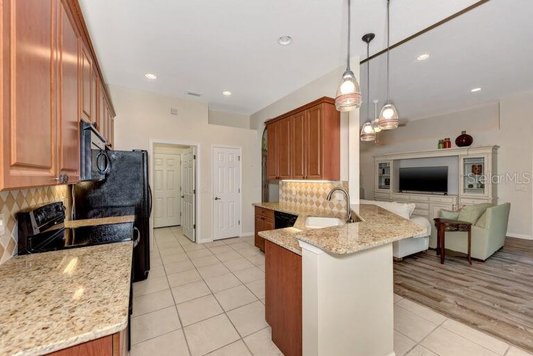 Image 11 of 35 For 13099 Preserve Court