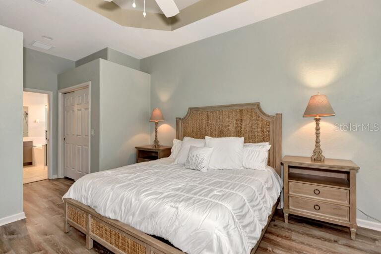 Image 20 of 35 For 13099 Preserve Court