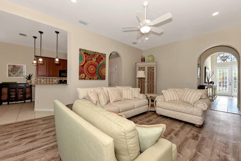 Image 8 of 35 For 13099 Preserve Court