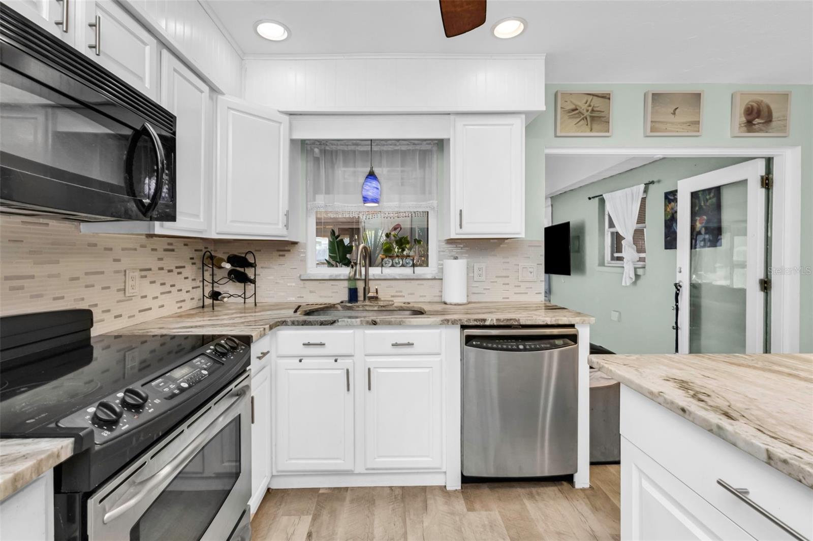 Image 11 of 39 For 71 Tulane Road