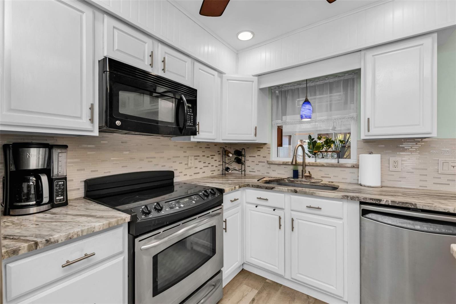 Image 12 of 39 For 71 Tulane Road