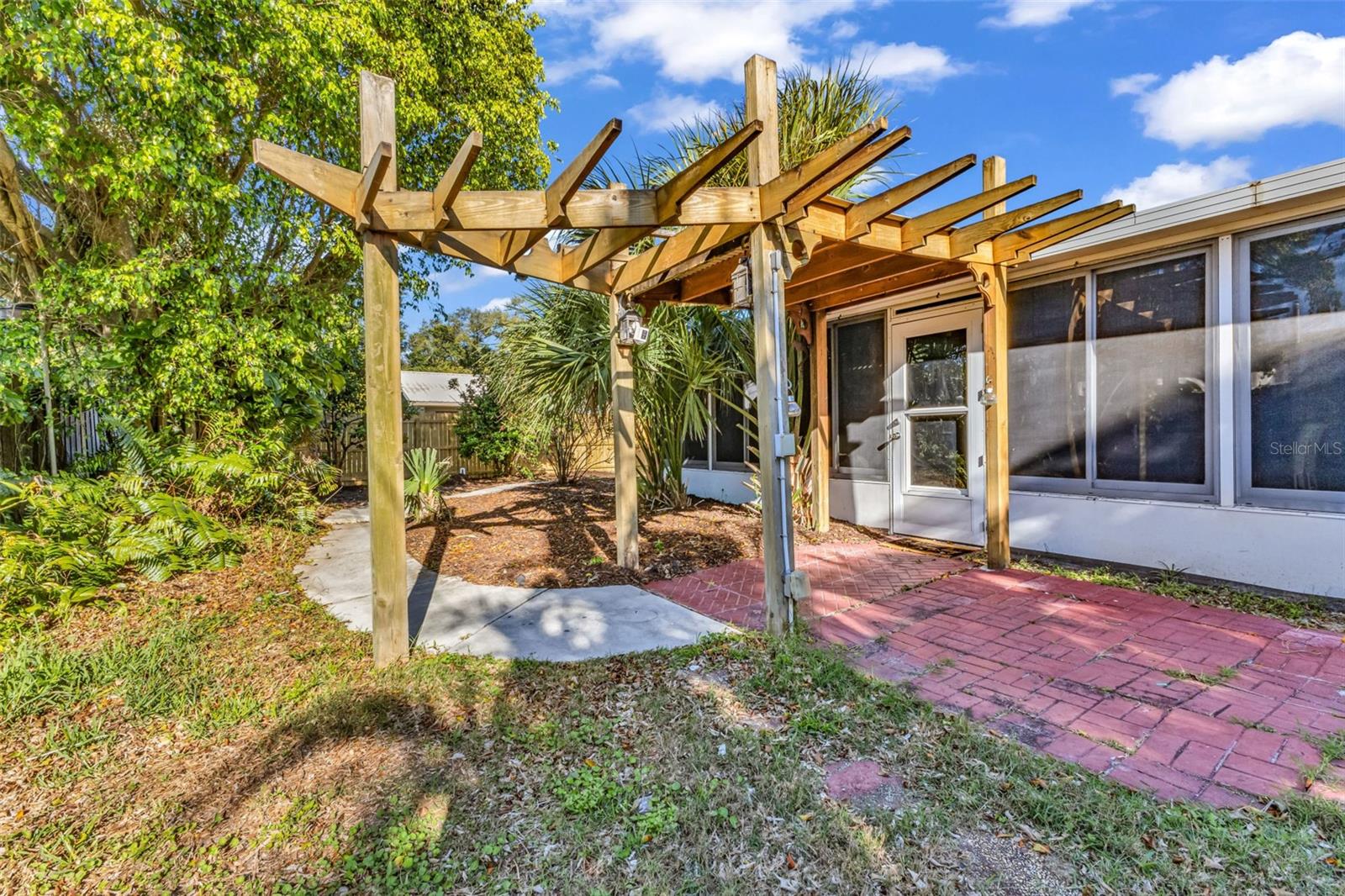 Image 32 of 39 For 71 Tulane Road