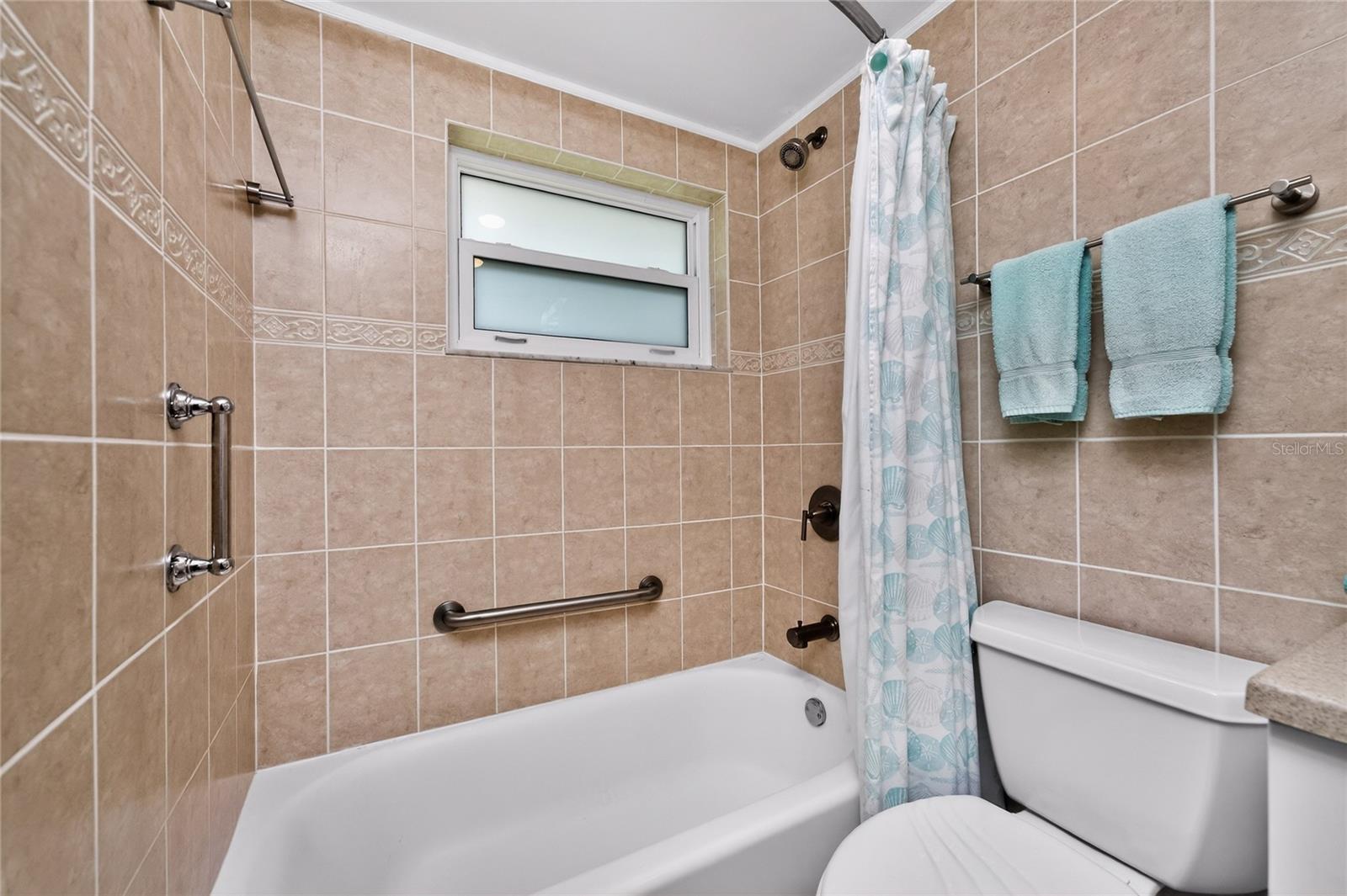 Image 19 of 45 For 2550 10th Street