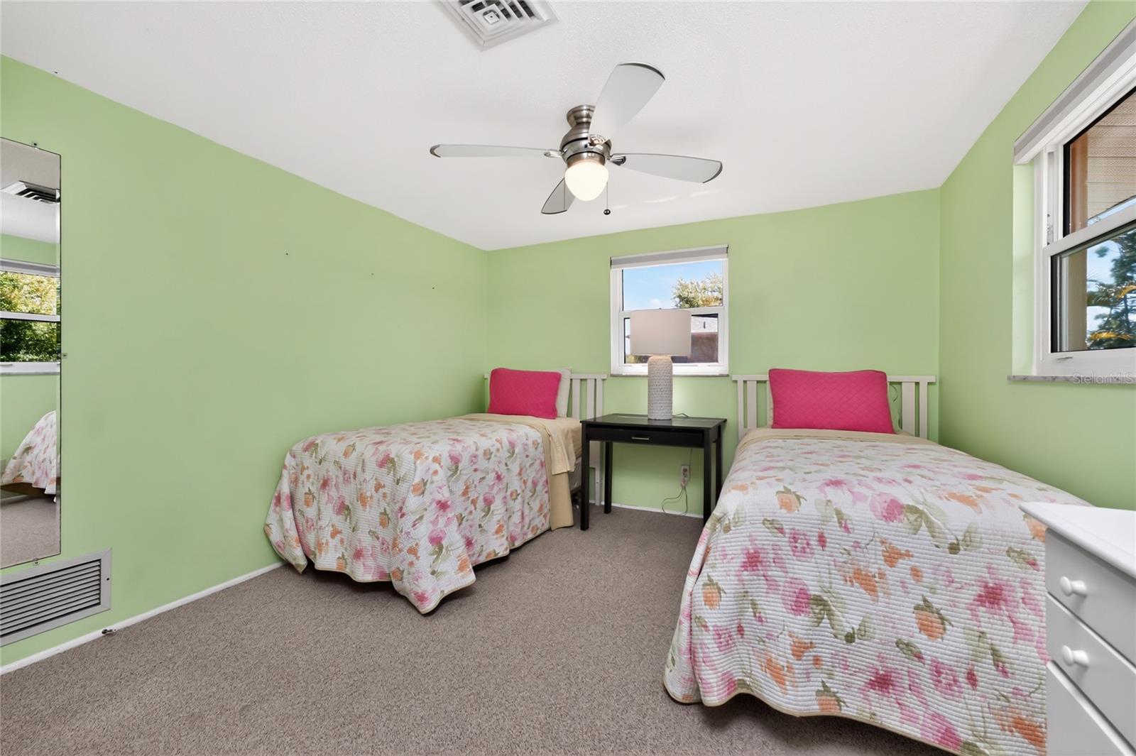 Image 23 of 45 For 2550 10th Street