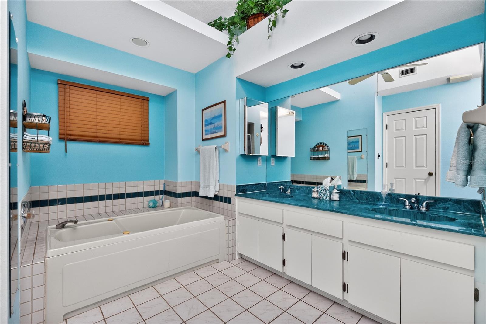 Image 21 of 61 For 10349 Greenway Avenue