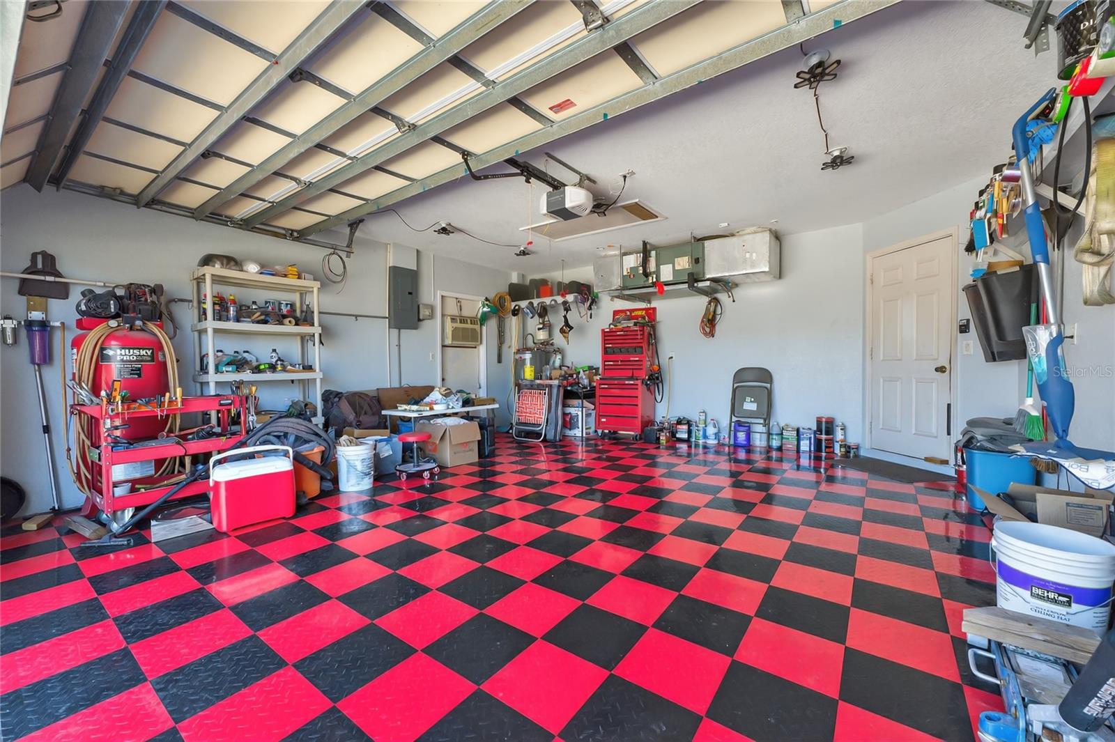 Image 37 of 61 For 10349 Greenway Avenue