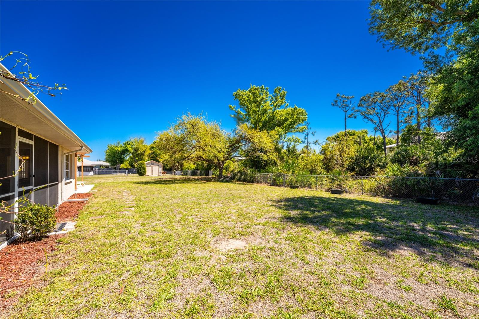 Image 44 of 61 For 10349 Greenway Avenue