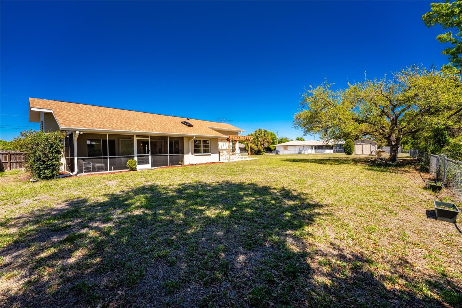 Image 46 of 61 For 10349 Greenway Avenue