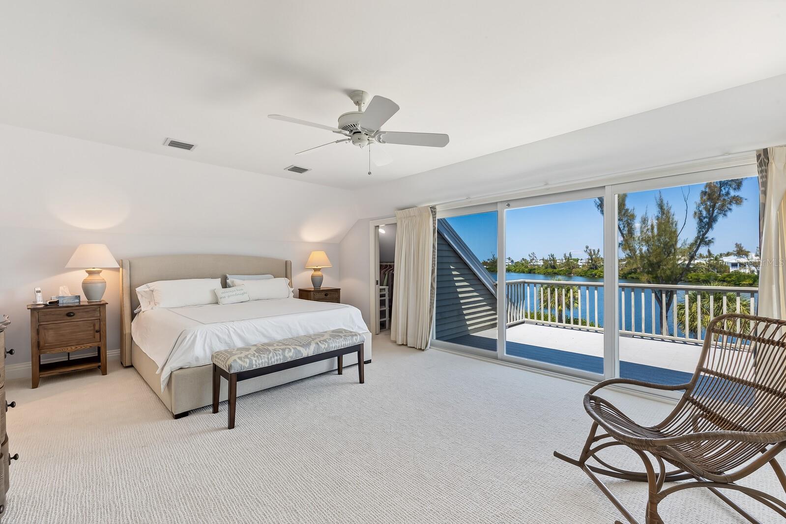 Image 21 of 38 For 43 Seawatch Lake Drive