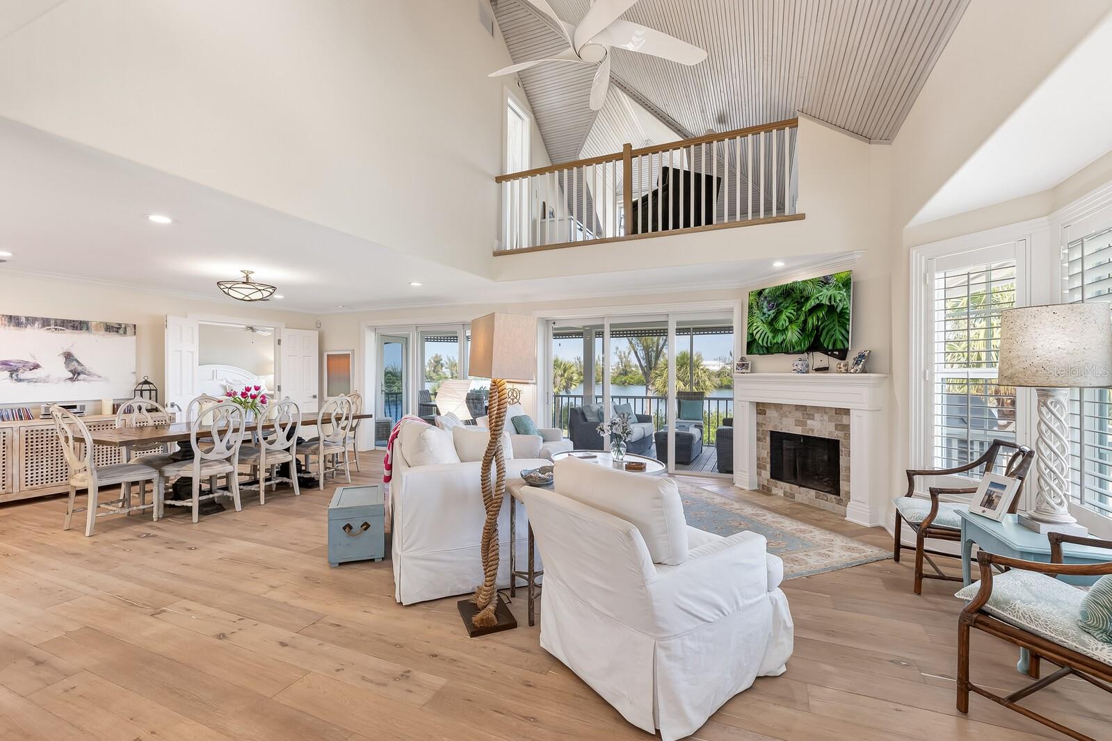 Image 4 of 38 For 43 Seawatch Lake Drive