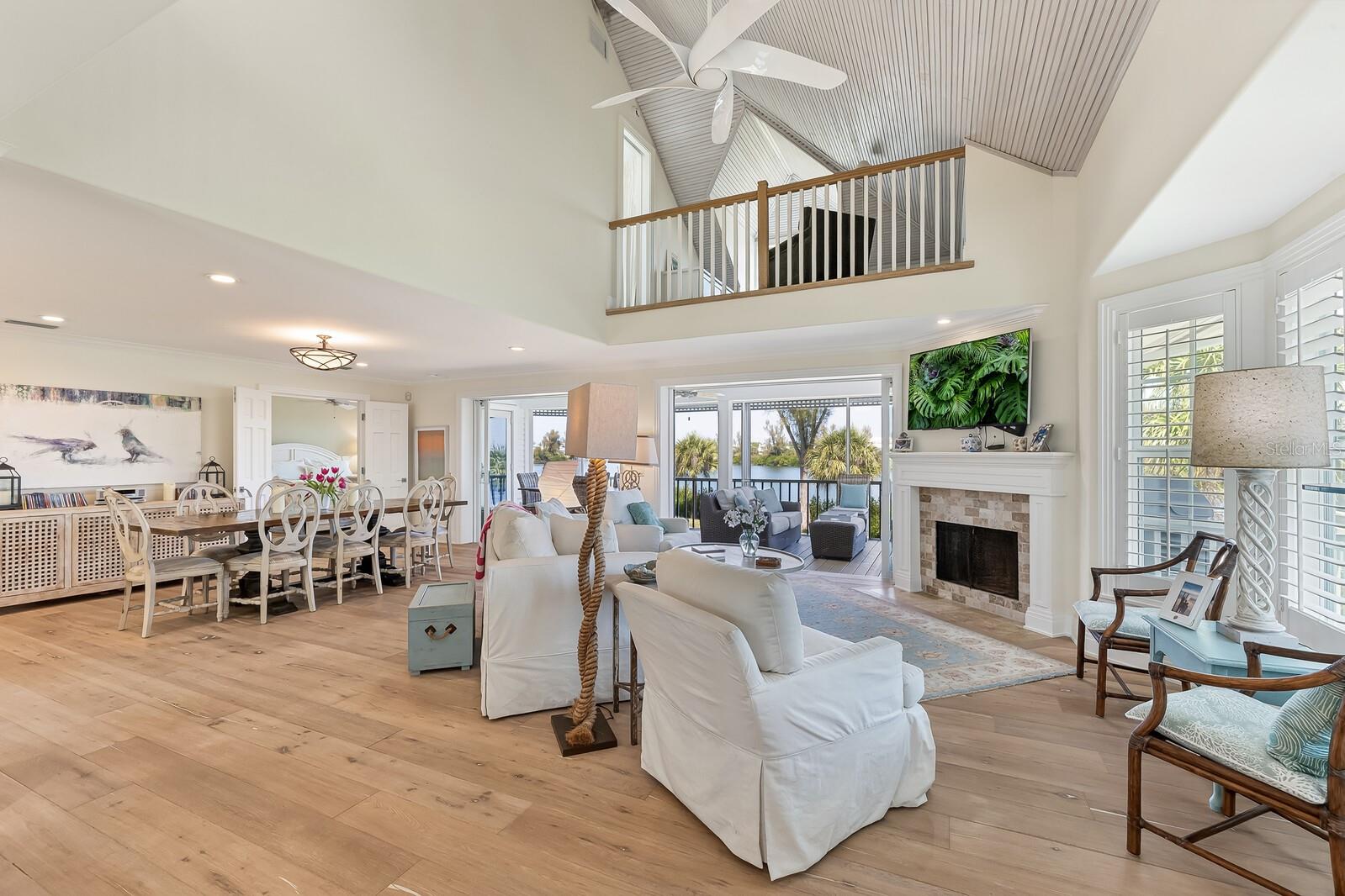 Image 5 of 38 For 43 Seawatch Lake Drive