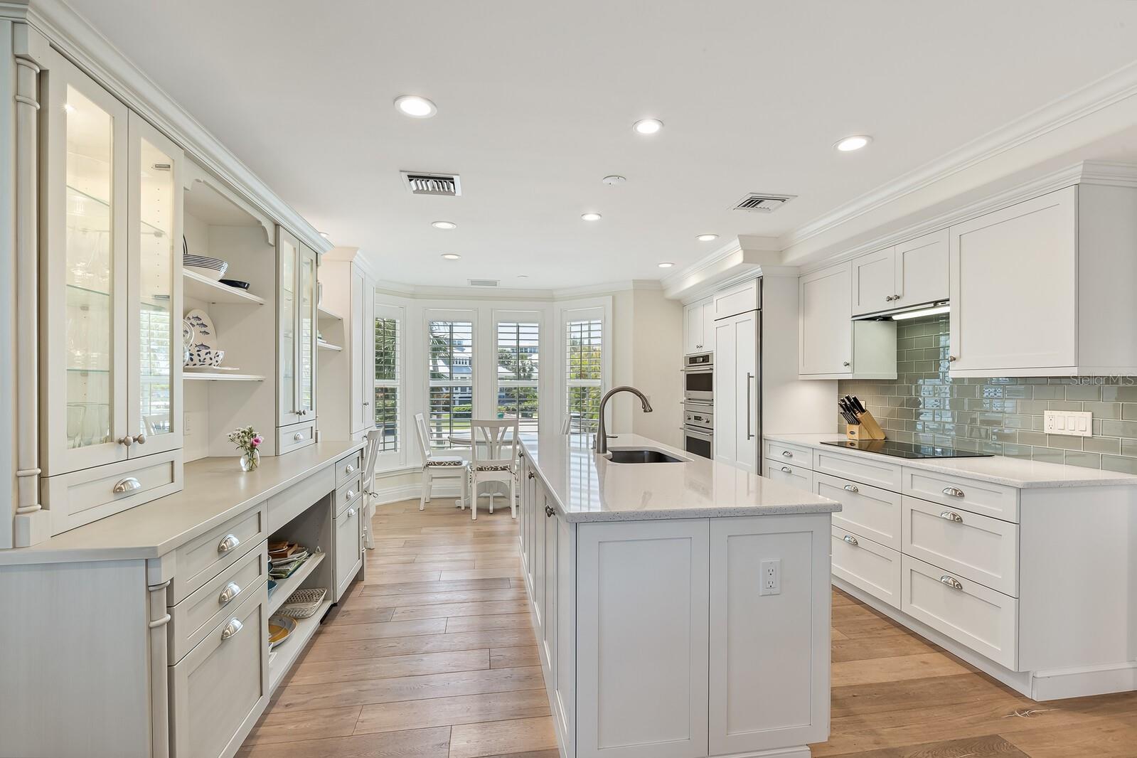 Image 8 of 38 For 43 Seawatch Lake Drive