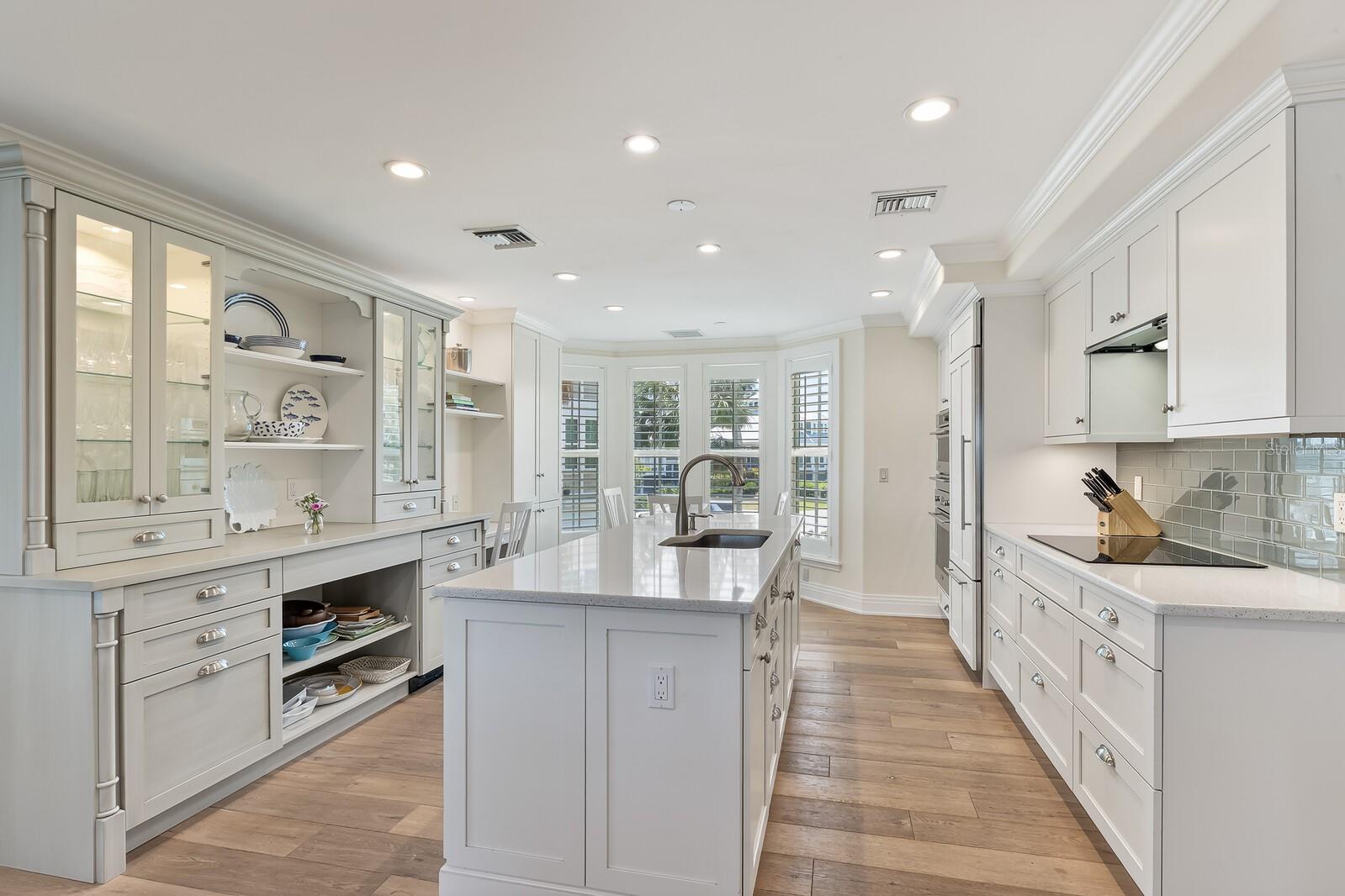 Image 9 of 38 For 43 Seawatch Lake Drive