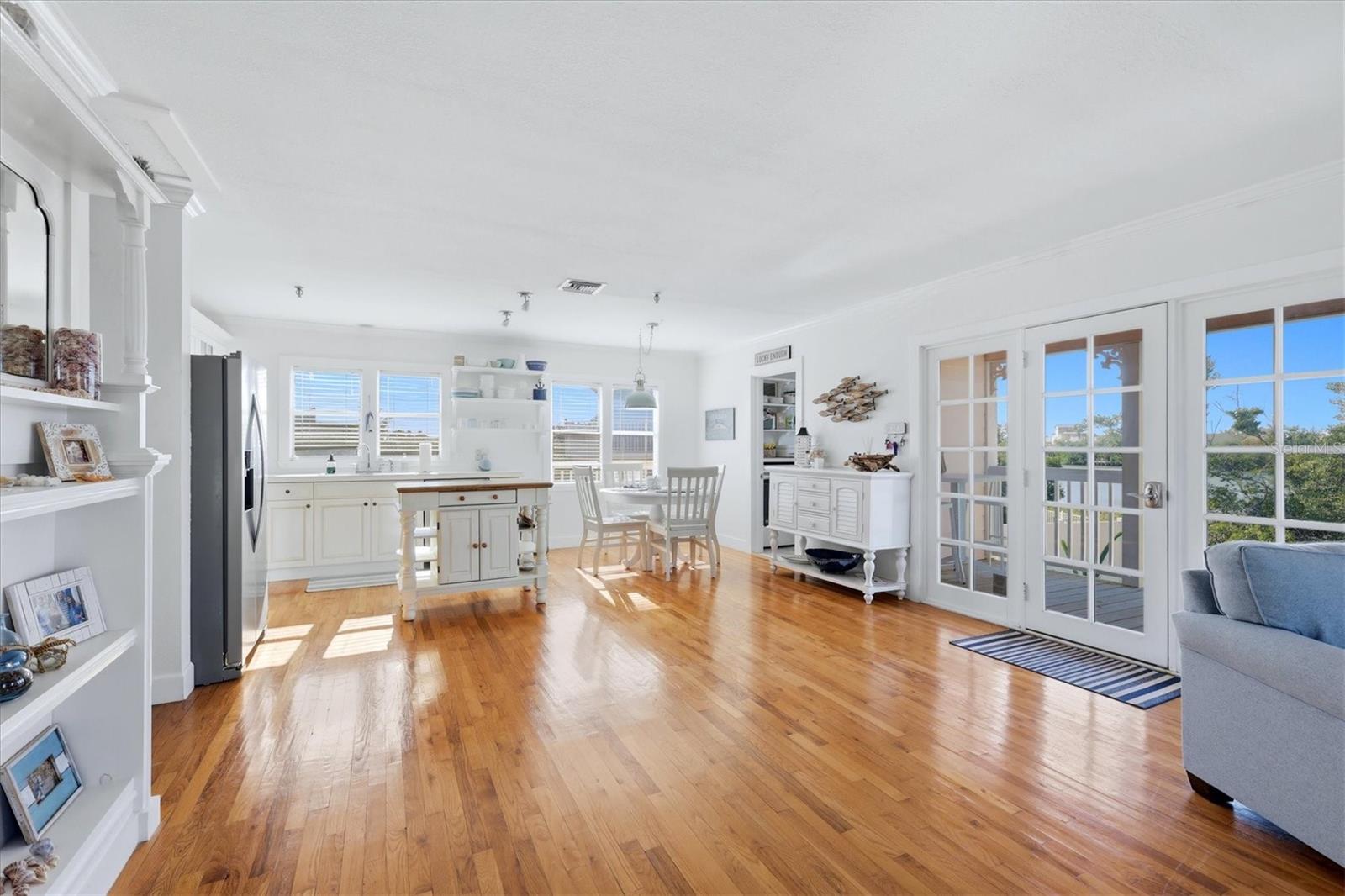 Image 14 of 42 For 11 Bocilla Drive