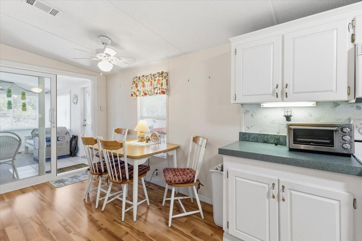 Image 18 of 66 For 2727 Tanager Lane