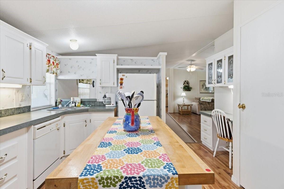 Image 21 of 66 For 2727 Tanager Lane