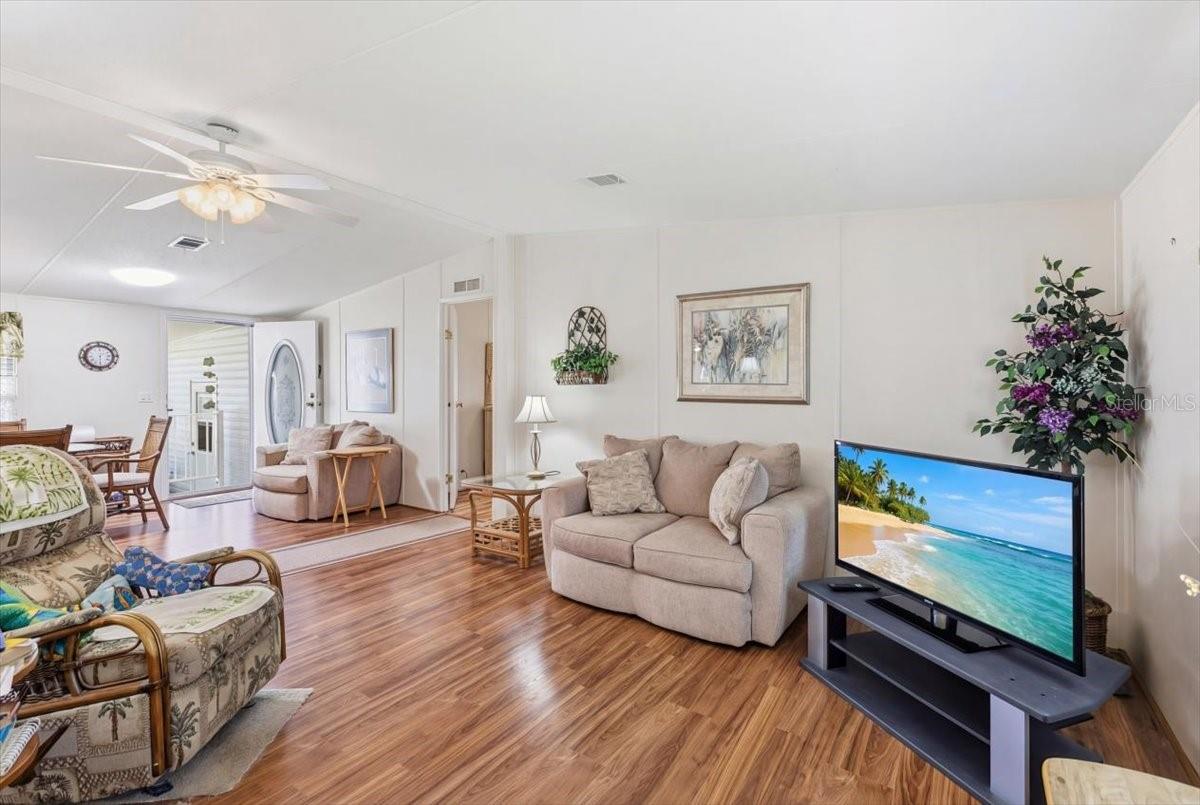 Image 7 of 66 For 2727 Tanager Lane