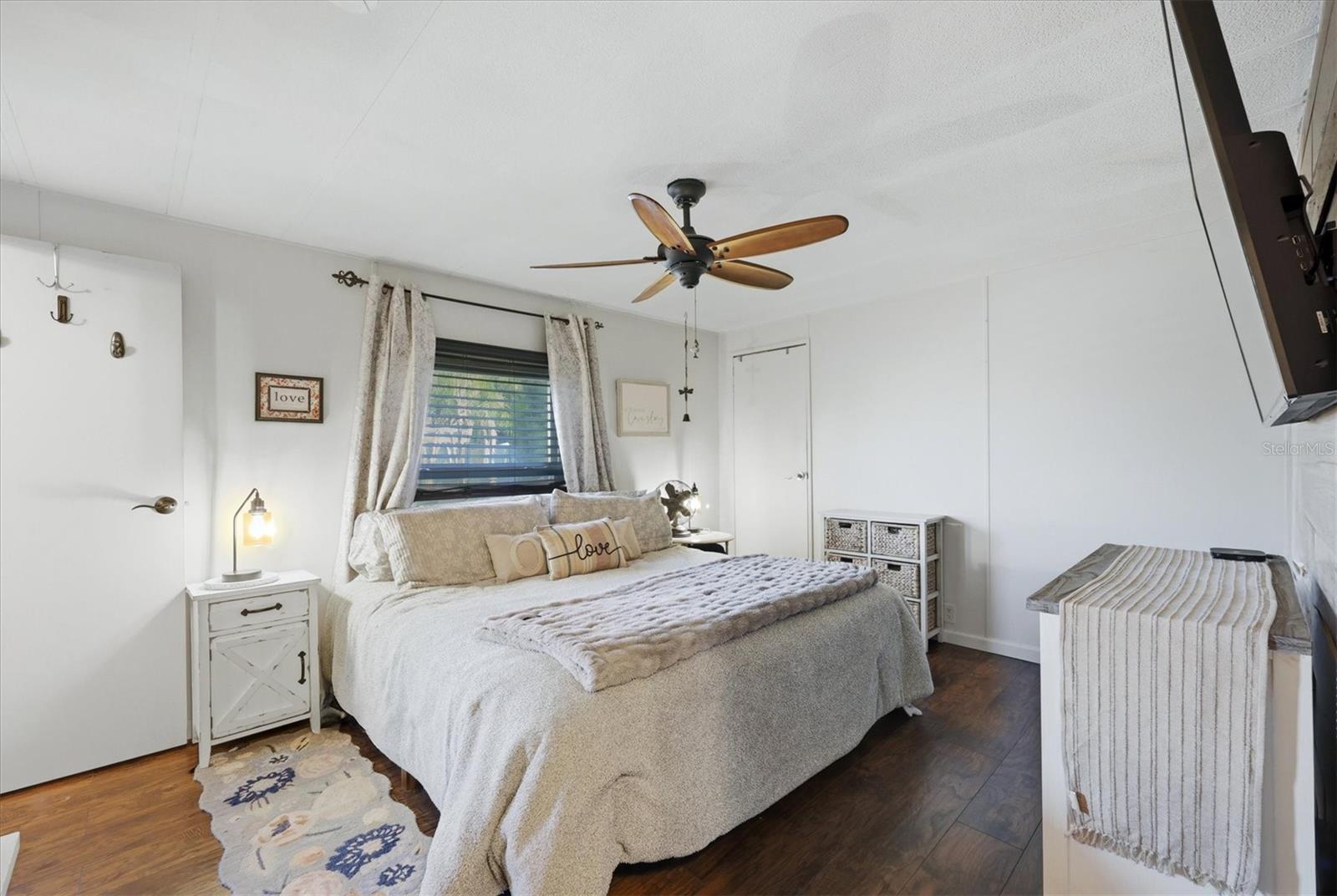 Image 18 of 34 For 3225 Towhee Street