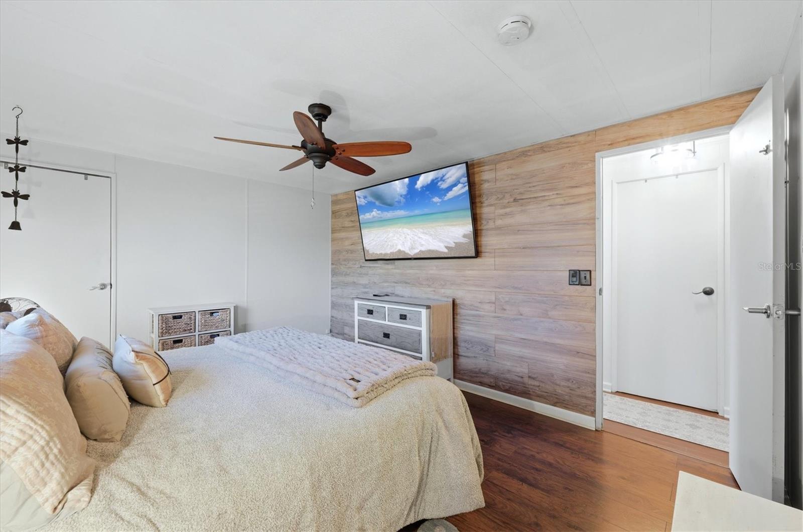 Image 19 of 34 For 3225 Towhee Street