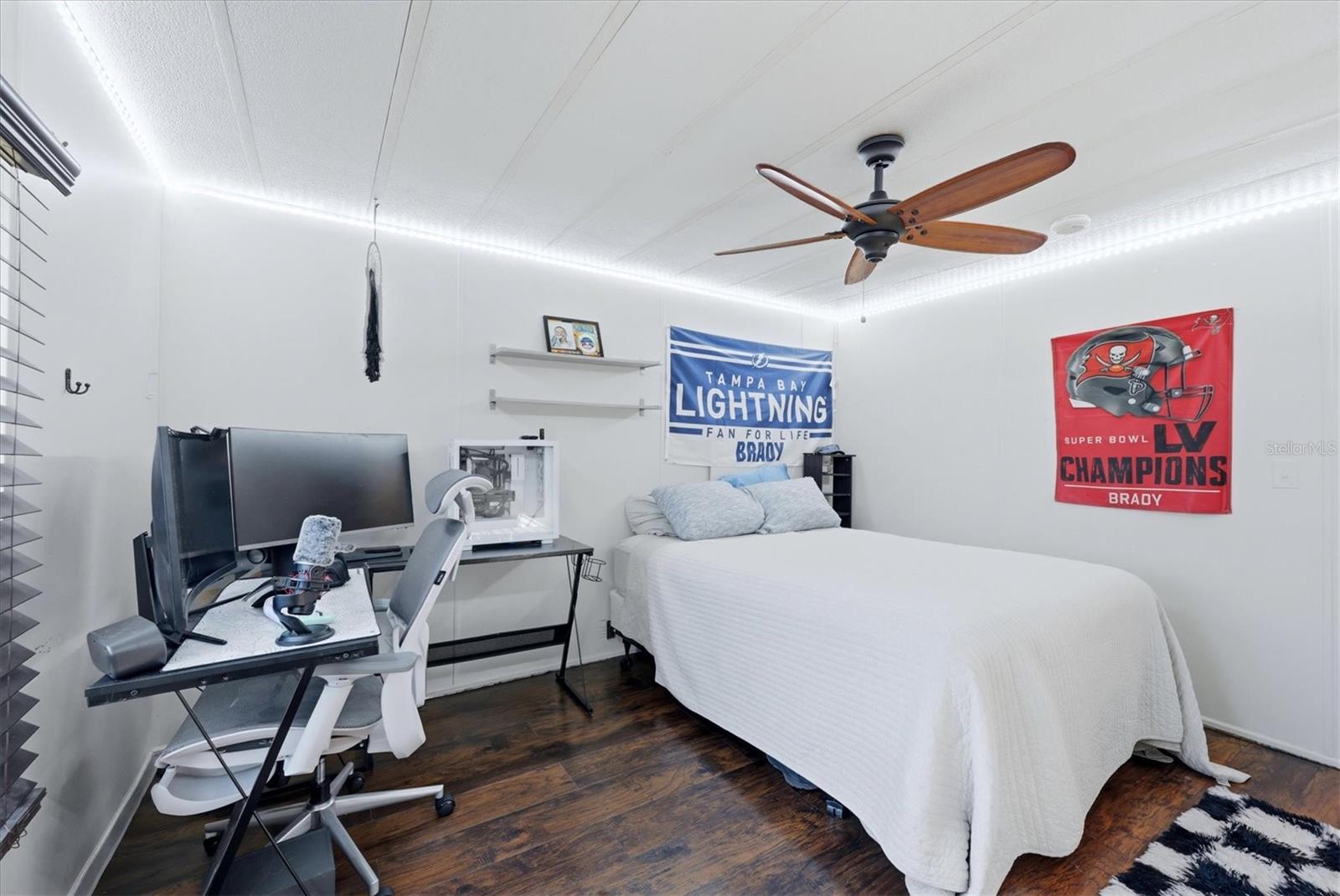 Image 23 of 34 For 3225 Towhee Street