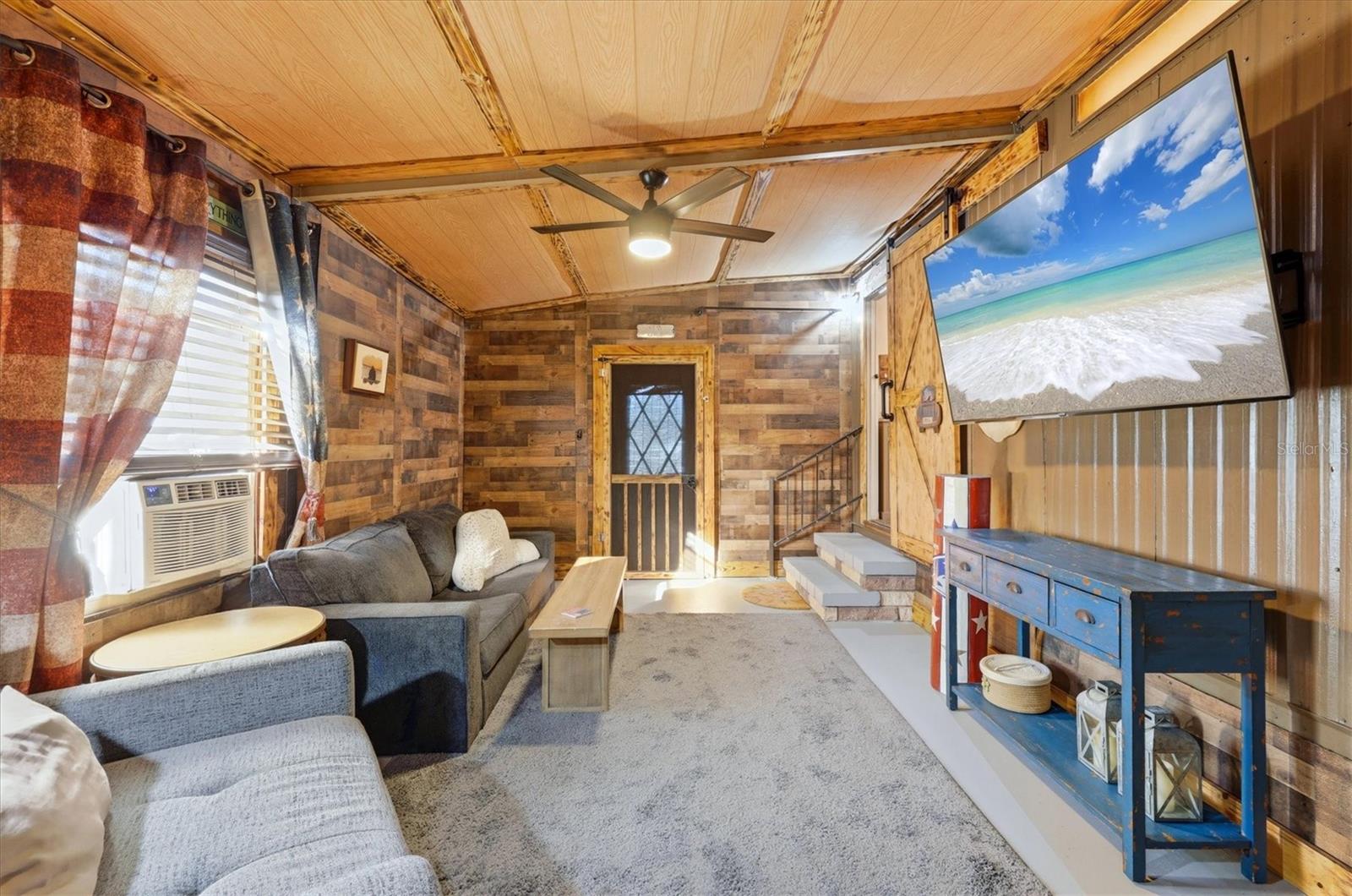 Image 4 of 34 For 3225 Towhee Street