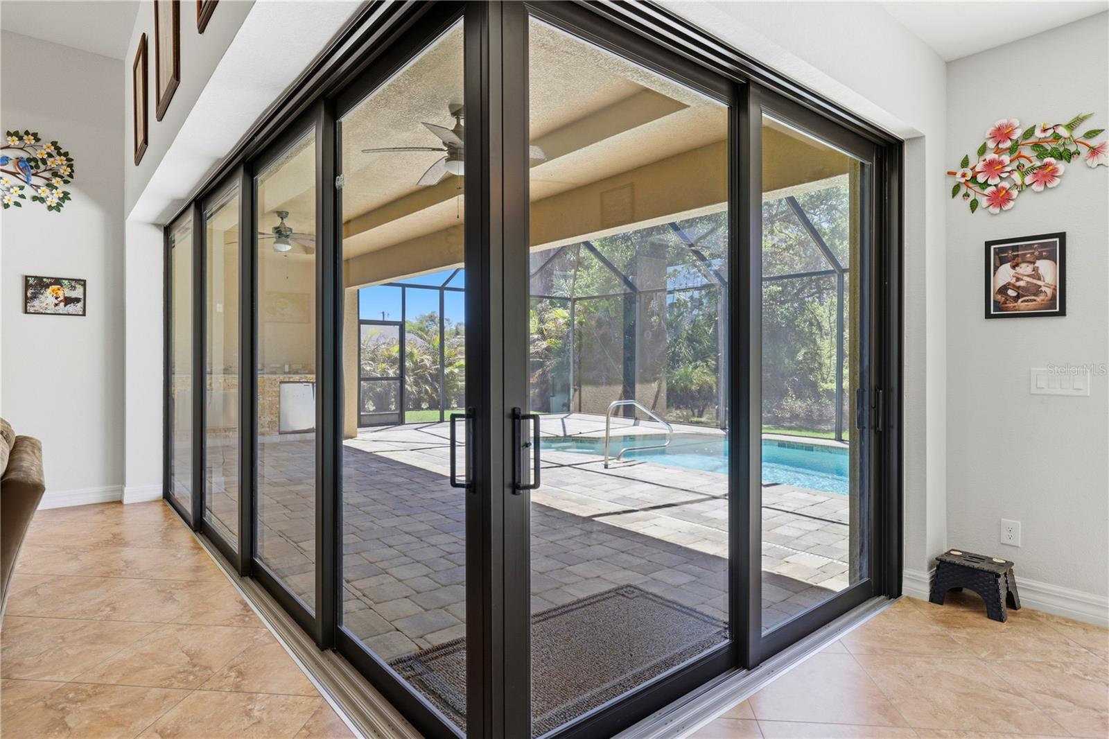 Image 17 of 46 For 2285 Nordendale Boulevard