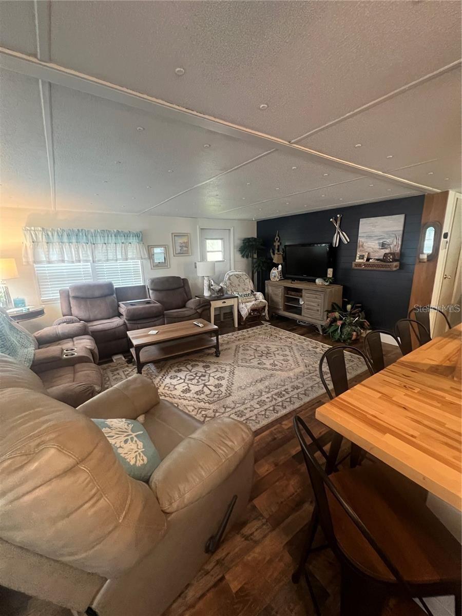 Image 7 of 13 For 7502 Fulmar Avenue