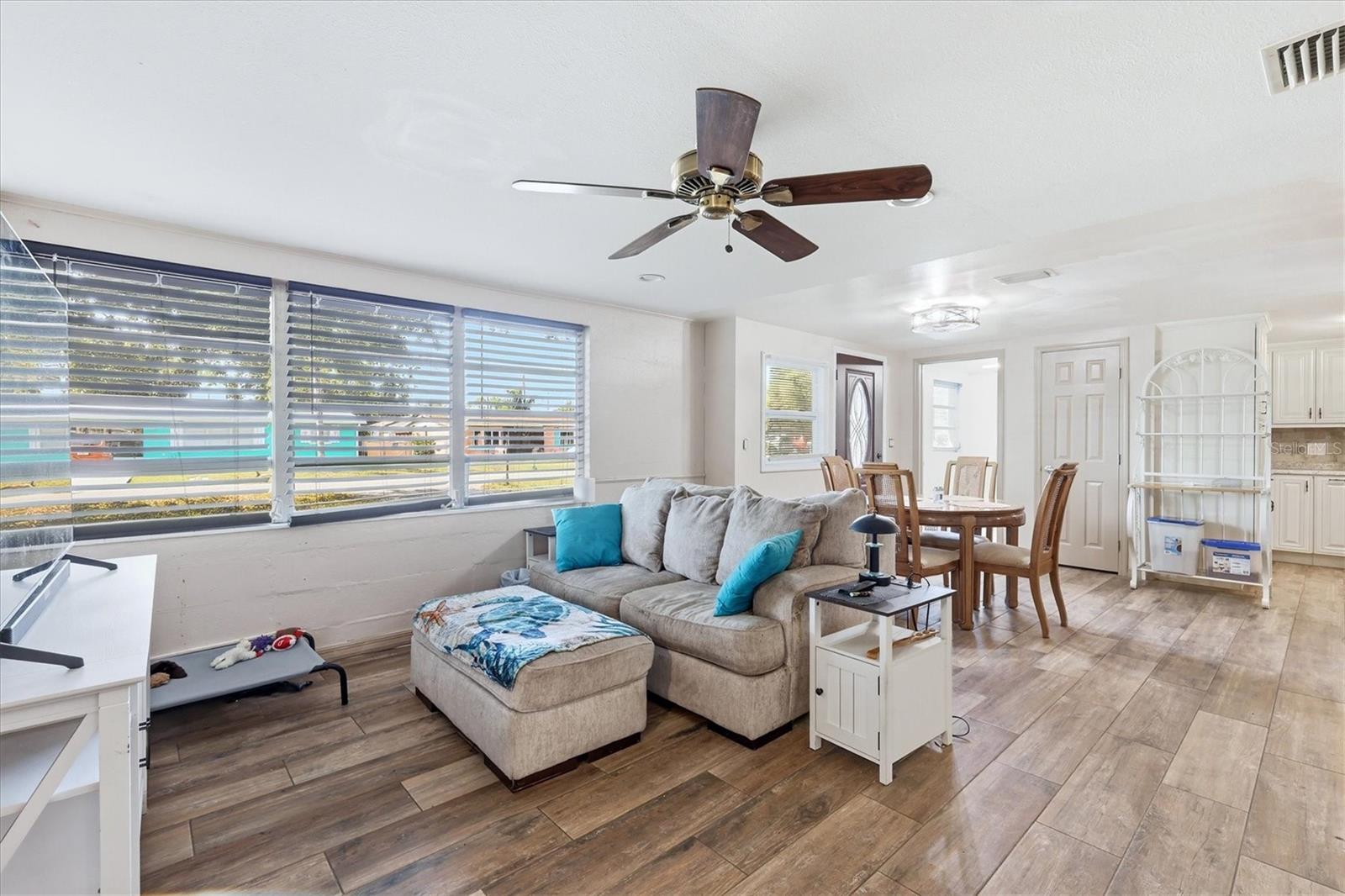 Image 4 of 24 For 8362 Pelican Road