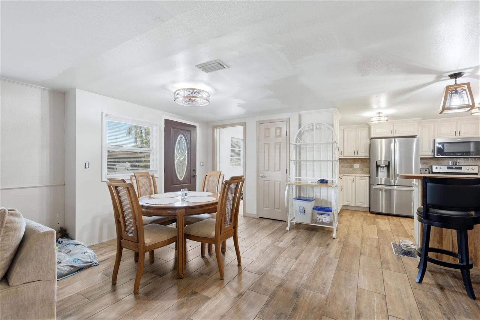 Image 5 of 24 For 8362 Pelican Road