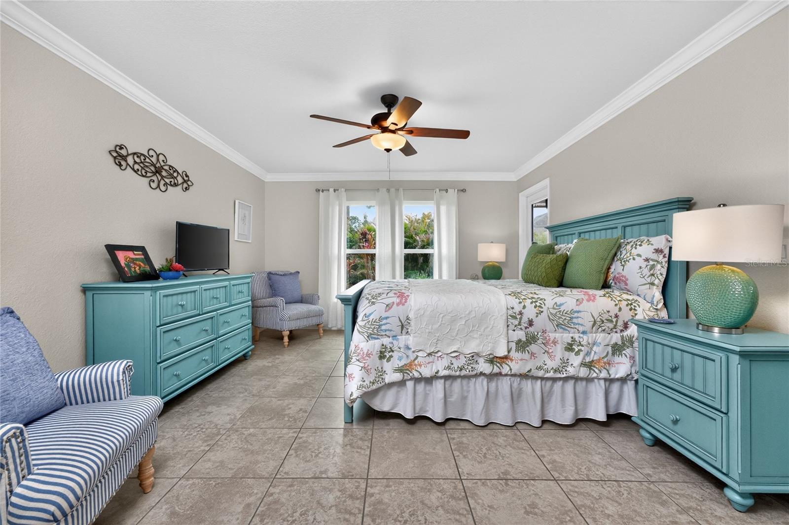 Image 22 of 64 For 185 Hercules Drive