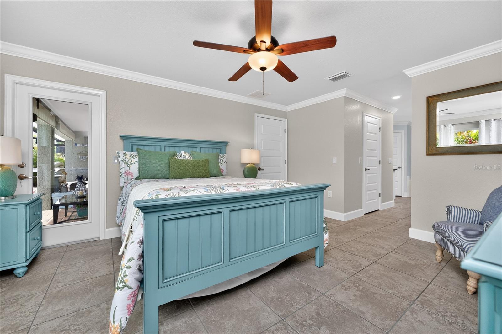 Image 24 of 64 For 185 Hercules Drive