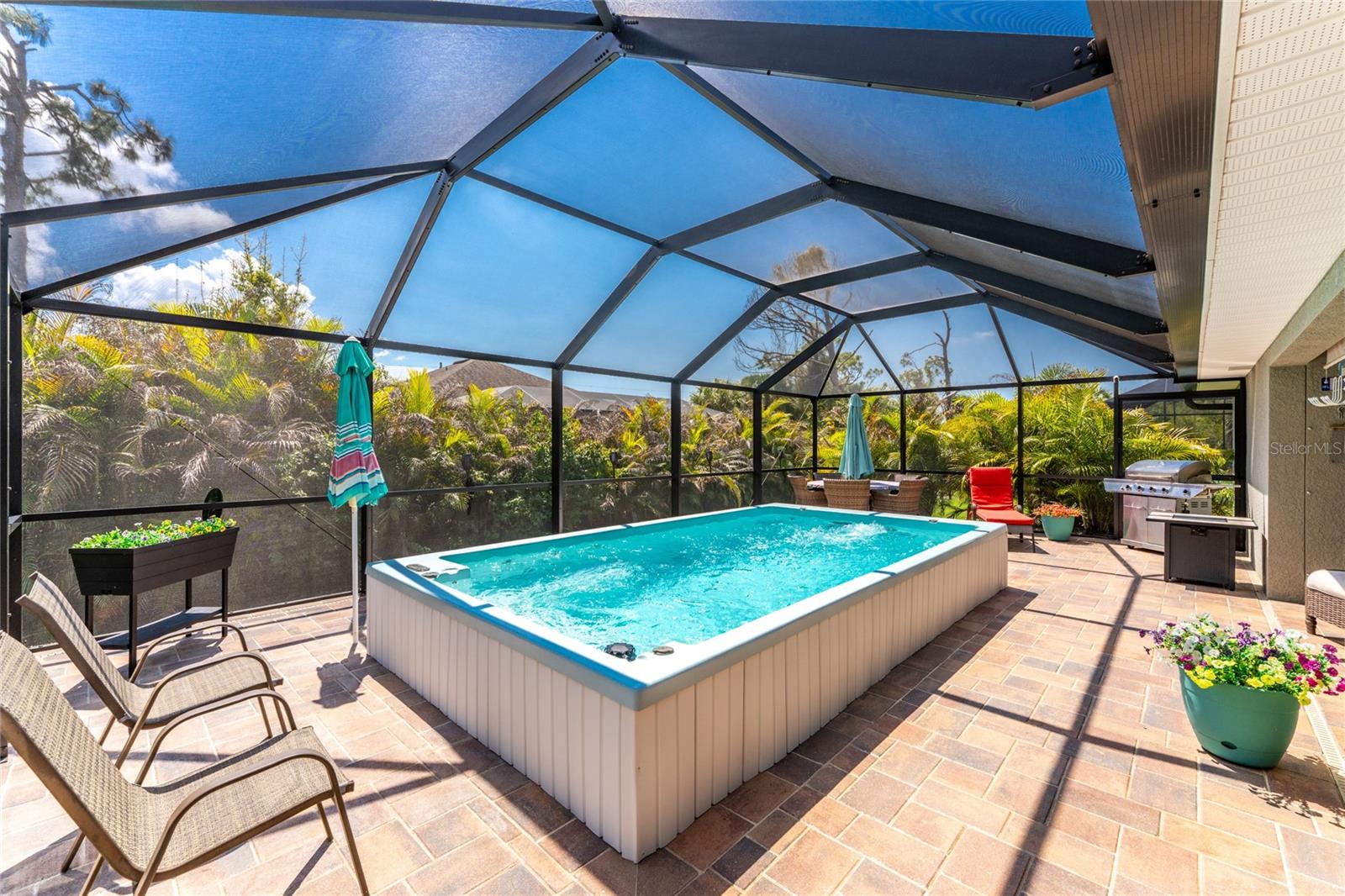 Image 3 of 64 For 185 Hercules Drive