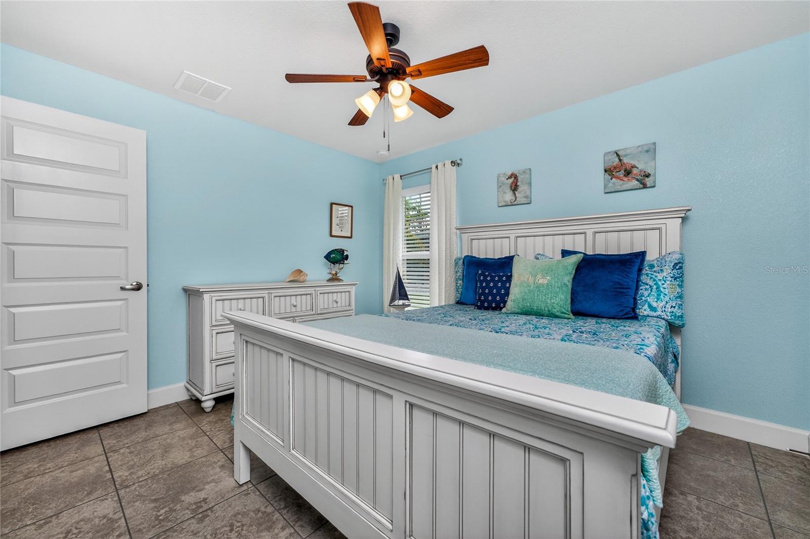 Image 31 of 64 For 185 Hercules Drive