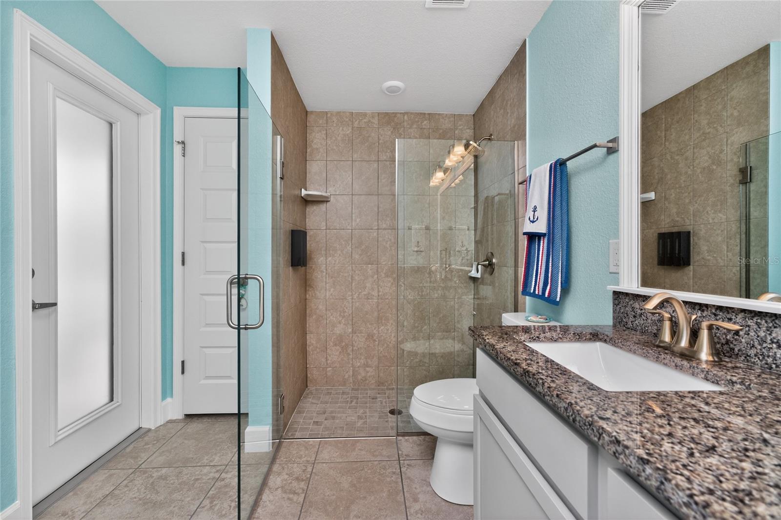 Image 37 of 64 For 185 Hercules Drive