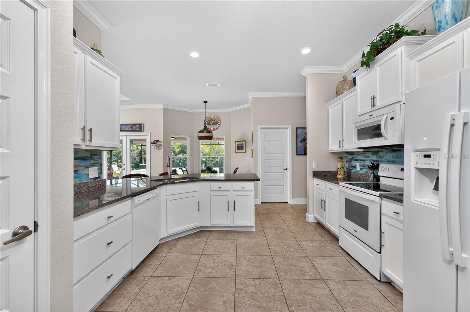 Image 5 of 64 For 185 Hercules Drive