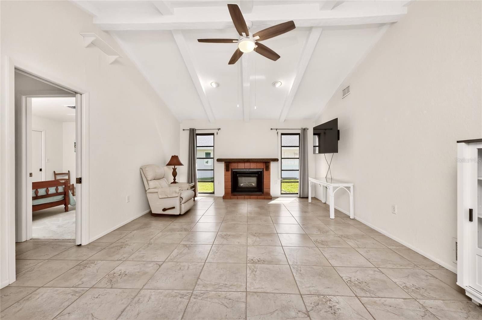 Image 18 of 55 For 413 Eden Drive