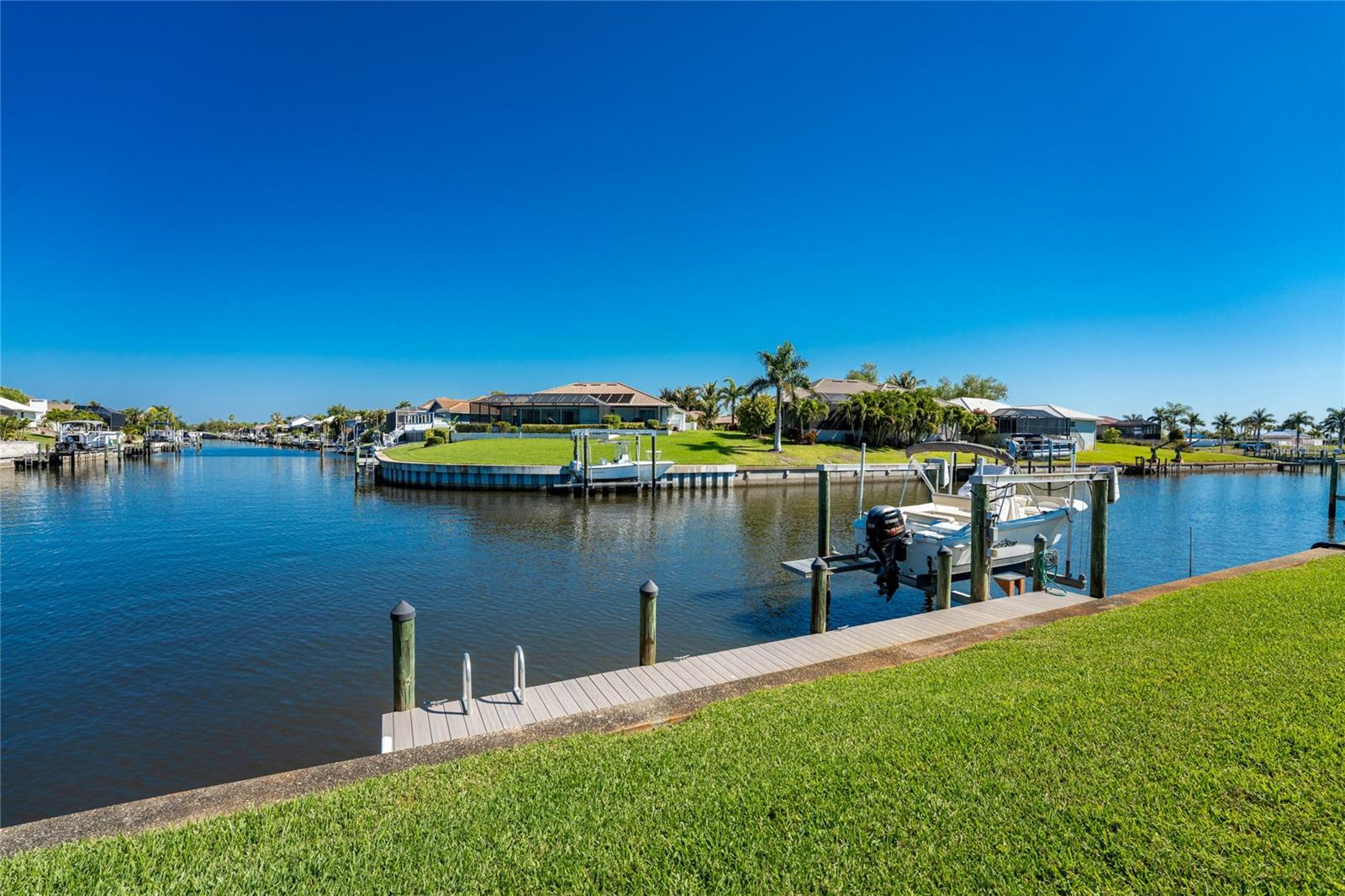 Image 4 of 55 For 413 Eden Drive