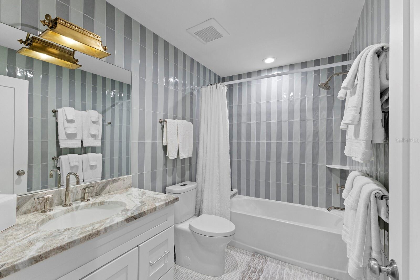 Image 28 of 40 For 6010 Boca Grande Causeway C32