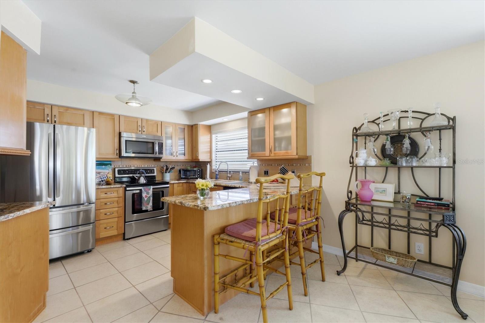 Image 15 of 58 For 1052 Kant Street