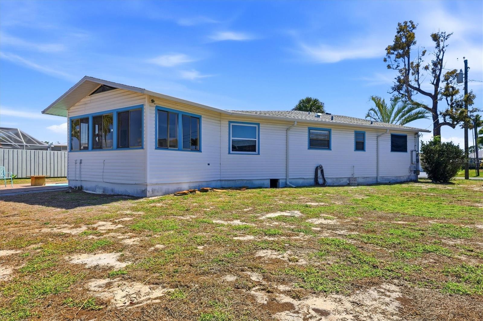 Image 37 of 58 For 1052 Kant Street