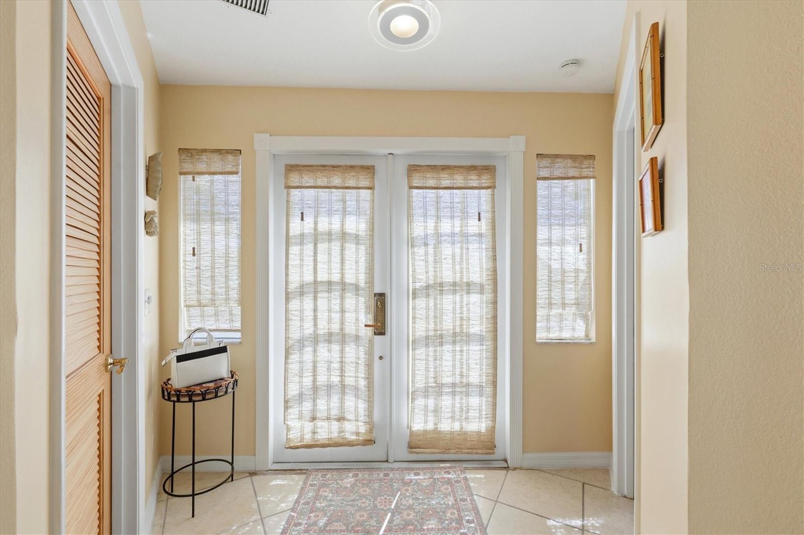 Image 7 of 58 For 1052 Kant Street