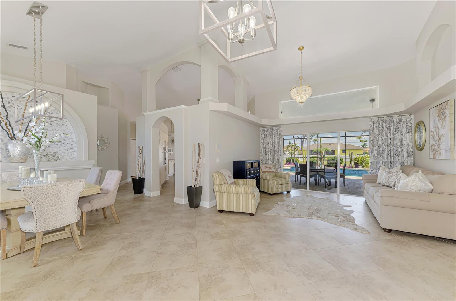 Image 14 of 74 For 202 Rotonda Boulevard N