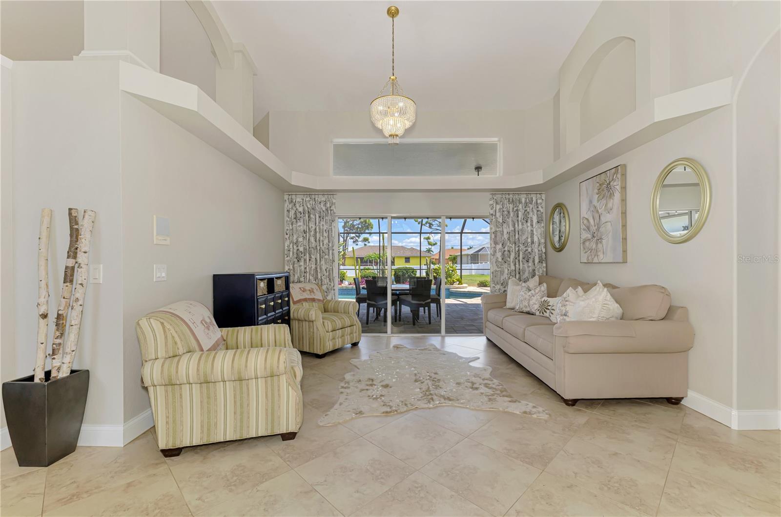 Image 15 of 74 For 202 Rotonda Boulevard N