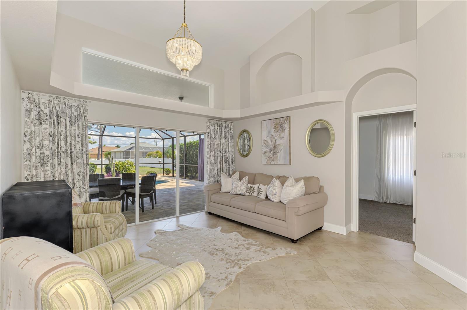 Image 16 of 74 For 202 Rotonda Boulevard N